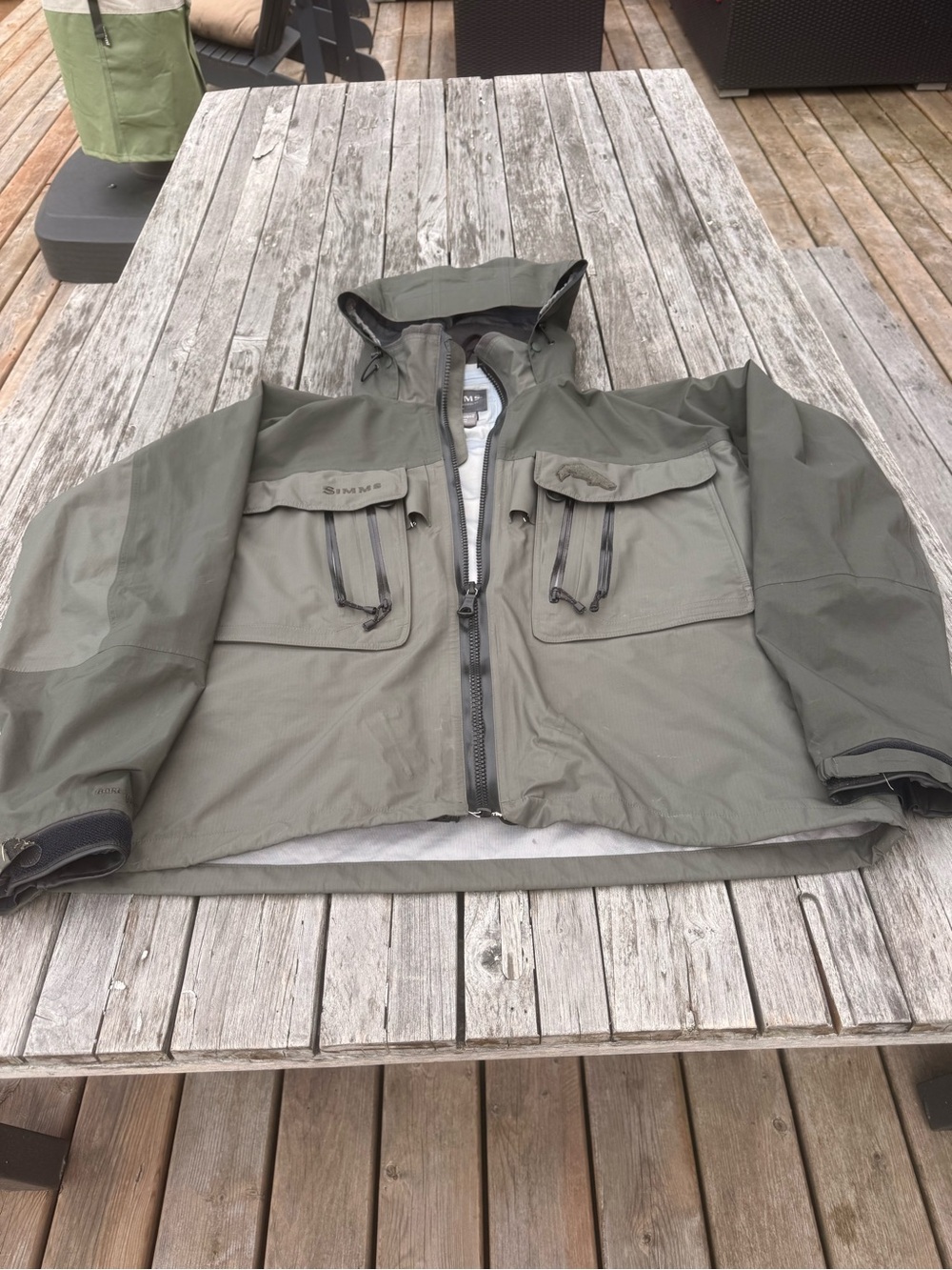 Simms Gortex Guide Jacket - Olive Green XL
